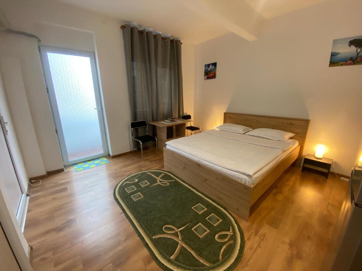 Old Town Apartment Бухарест Экстерьер фото